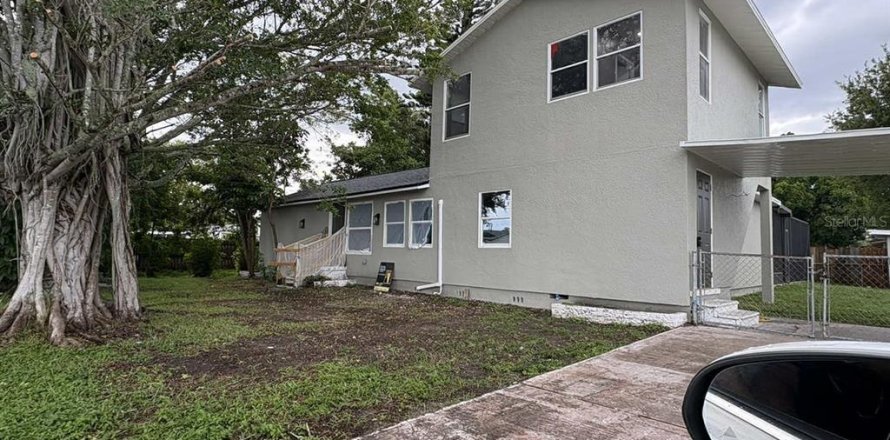 House in Bradenton, Florida 3 bedrooms, 151.99 sq.m. № 1918016