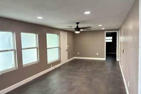 House in Bradenton, Florida 3 bedrooms, 151.99 sq.m. № 1918016 - photo 4