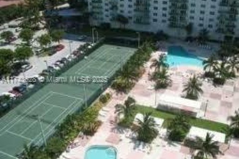 Condo in Sunny Isles Beach, Florida, 2 bedrooms  № 1953926 - photo 27