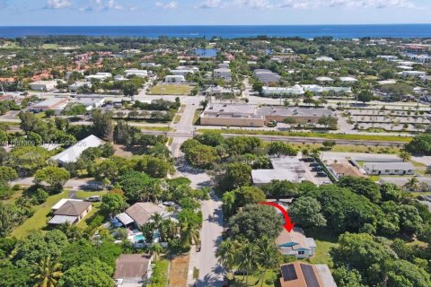 House in Delray Beach, Florida 5 bedrooms, 317.91 sq.m. № 2020739 - photo 7