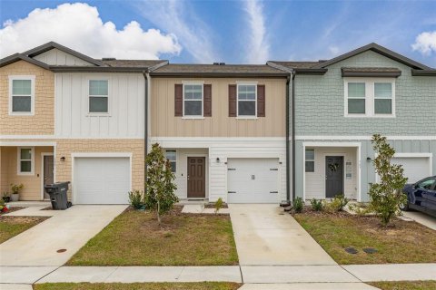 Townhouse in Davenport, Florida 3 bedrooms, 132.01 sq.m. № 2231237
