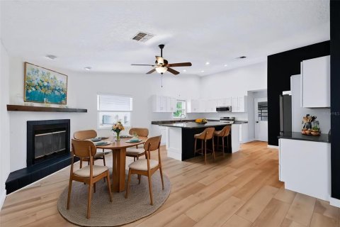 Villa ou maison à vendre à Tarpon Springs, Floride: 3 chambres, 213.49 m2 № 2312794 - photo 3