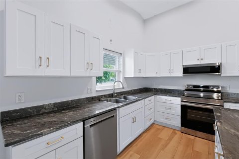 Villa ou maison à vendre à Tarpon Springs, Floride: 3 chambres, 213.49 m2 № 2312794 - photo 27