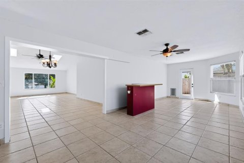 Villa ou maison à vendre à Tarpon Springs, Floride: 3 chambres, 213.49 m2 № 2312794 - photo 15