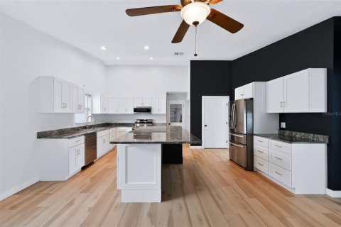 Villa ou maison à vendre à Tarpon Springs, Floride: 3 chambres, 213.49 m2 № 2312794 - photo 26