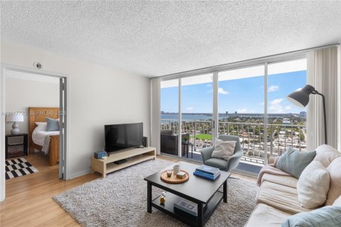 Condo in North Bay Village, Florida, 2 bedrooms  № 2086357