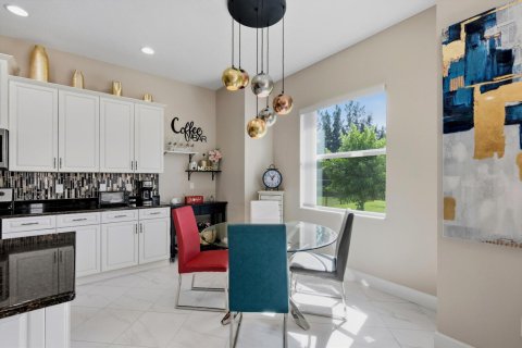 Villa ou maison à vendre à Westlake, Floride: 4 chambres, 277.03 m2 № 2081538 - photo 13