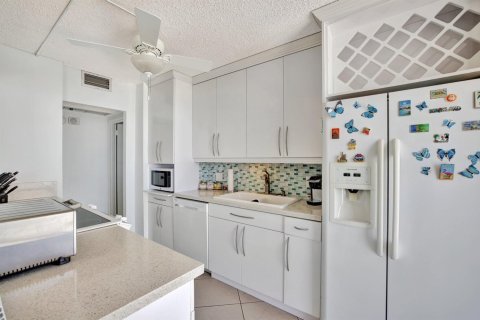 Copropriété à vendre à Hollywood, Floride: 1 chambre, 78.97 m2 № 2423483 - photo 18