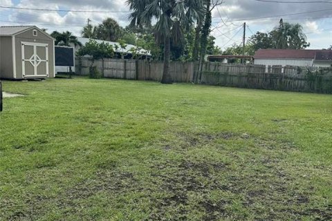 Land in Saint Petersburg, Florida № 1837036 - photo 2