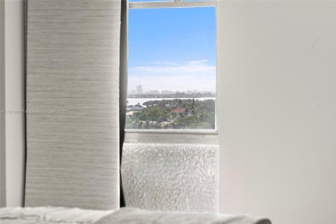 Condo in North Miami, Florida, 1 bedroom № 1943050 - photo 15
