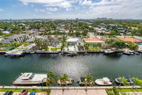Condo in North Miami, Florida, 1 bedroom № 1943050 - photo 22
