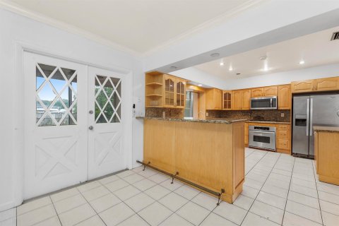 Villa ou maison à louer à Hallandale Beach, Floride: 3 chambres, 124.86 m2 № 2378737 - photo 18