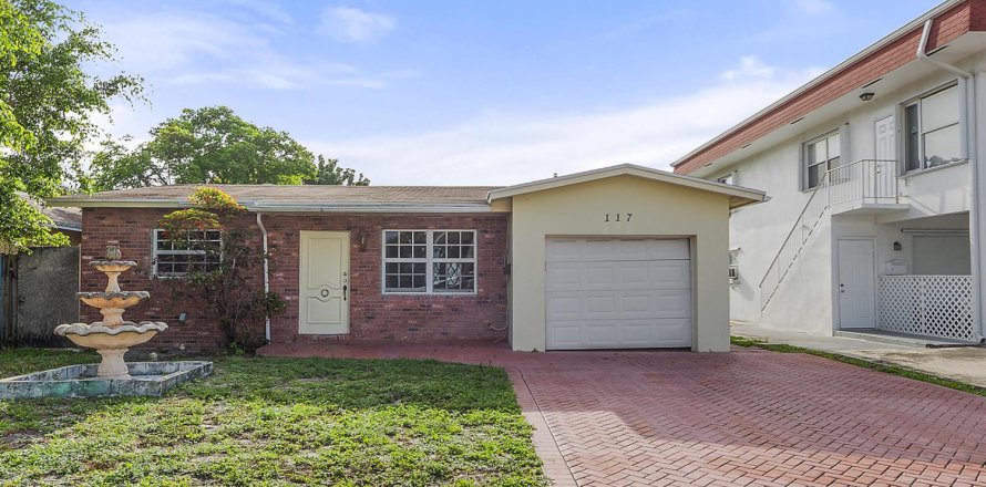 Villa ou maison à Hallandale Beach, Floride 3 chambres, 124.86 m2 № 2378737