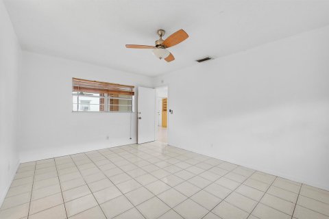 Villa ou maison à louer à Hallandale Beach, Floride: 3 chambres, 124.86 m2 № 2378737 - photo 20