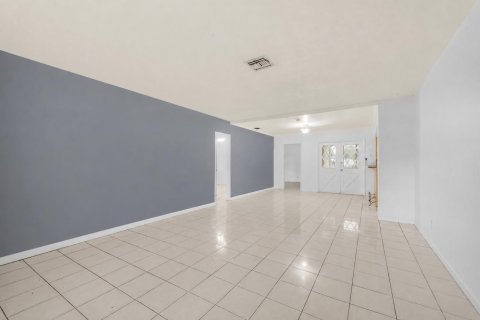 Villa ou maison à louer à Hallandale Beach, Floride: 3 chambres, 124.86 m2 № 2378737 - photo 13