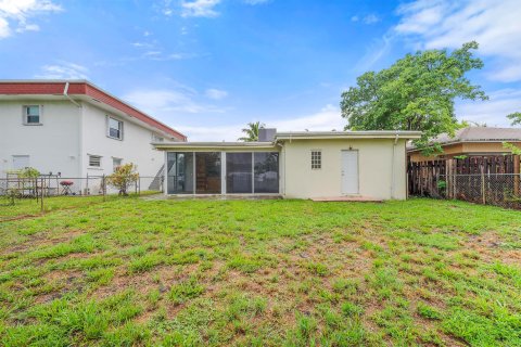 Villa ou maison à louer à Hallandale Beach, Floride: 3 chambres, 124.86 m2 № 2378737 - photo 8