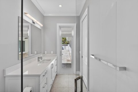 House in Vero Beach, Florida 5 bedrooms, 295.62 sq.m. № 2146236 - photo 23