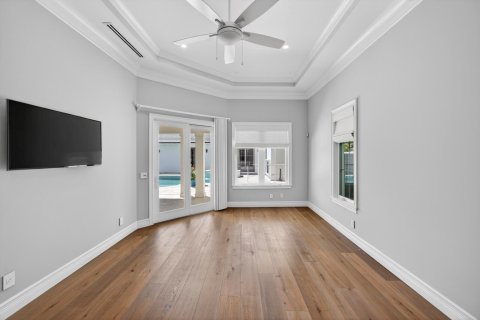 House in Vero Beach, Florida 5 bedrooms, 295.62 sq.m. № 2146236 - photo 27