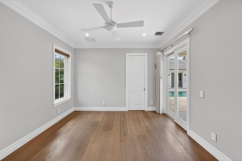 House in Vero Beach, Florida 5 bedrooms, 295.62 sq.m. № 2146236 - photo 22