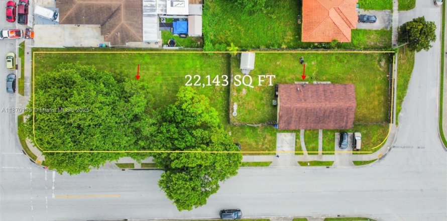 Земельный участок в Майами, Флорида № 1927466