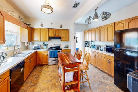 Villa ou maison à vendre à Homestead, Floride: 3 chambres, 176.33 m2 № 1880239 - photo 11
