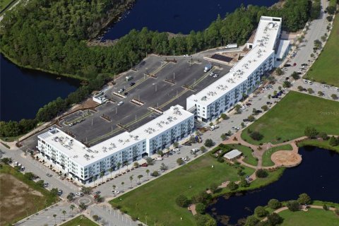 Commercial property in Palm Coast, Florida 209.4 sq.m. № 2379051