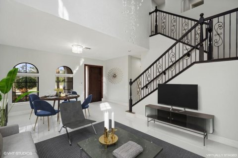 House in Parkland, Florida 6 bedrooms, 261.61 sq.m. № 2083225 - photo 3