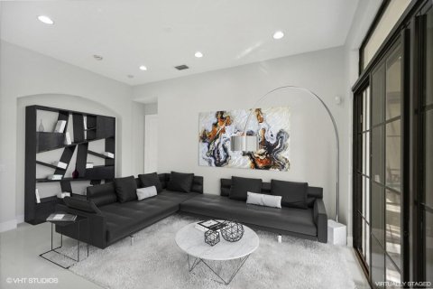 House in Parkland, Florida 6 bedrooms, 261.61 sq.m. № 2083225 - photo 6