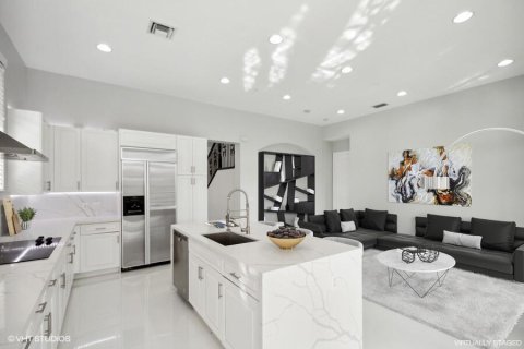 House in Parkland, Florida 6 bedrooms, 261.61 sq.m. № 2083225 - photo 4