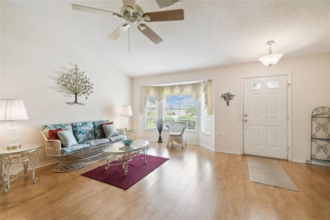 House in Trinity, Florida 3 bedrooms, 183.48 sq.m. № 1844572 - photo 8
