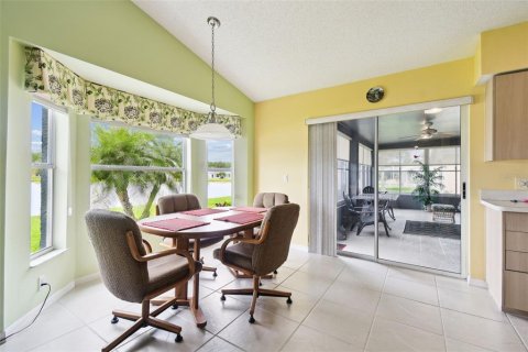 House in Trinity, Florida 3 bedrooms, 183.48 sq.m. № 1844572 - photo 20
