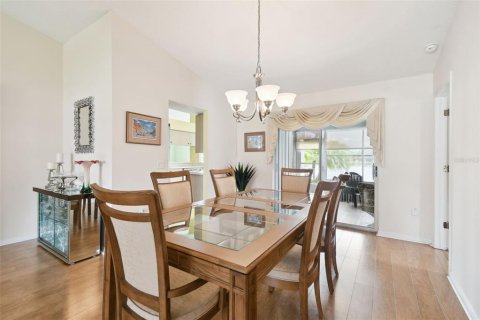 House in Trinity, Florida 3 bedrooms, 183.48 sq.m. № 1844572 - photo 10