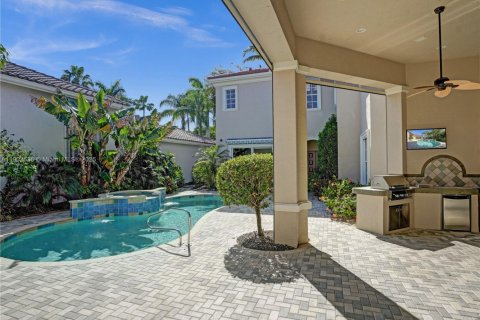 Снять в аренду виллу или дом в Делрей-Бич, Флорида 5 спален, 422.05м2, № 1952997 - фото 18