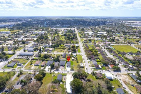 Immobilier commercial à vendre à Florida City, Floride № 2081425 - photo 6