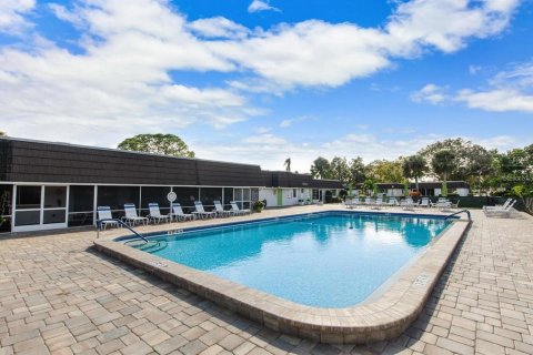 House in Sarasota, Florida 2 bedrooms, 119.66 sq.m. № 1838807 - photo 27