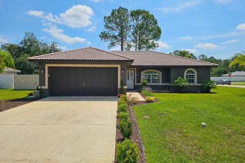 House in Palm Coast, Florida 3 bedrooms, 129.97 sq.m. № 1760365 - photo 1
