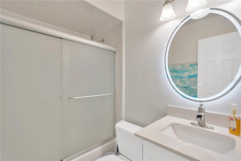 Casa en venta en Tampa, Florida, 3 dormitorios, 137.87 m2 № 1916347 - foto 22