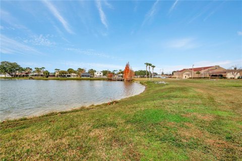 Casa en venta en Tampa, Florida, 3 dormitorios, 137.87 m2 № 1916347 - foto 30