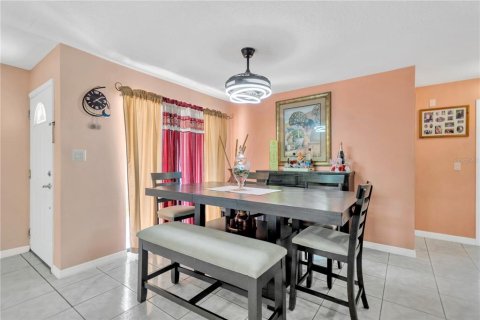 Casa en venta en Tampa, Florida, 3 dormitorios, 137.87 m2 № 1916347 - foto 7