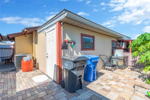 Casa en venta en Tampa, Florida, 3 dormitorios, 137.87 m2 № 1916347 - foto 25