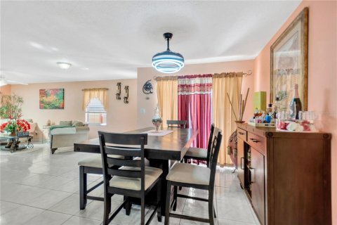 Casa en venta en Tampa, Florida, 3 dormitorios, 137.87 m2 № 1916347 - foto 8