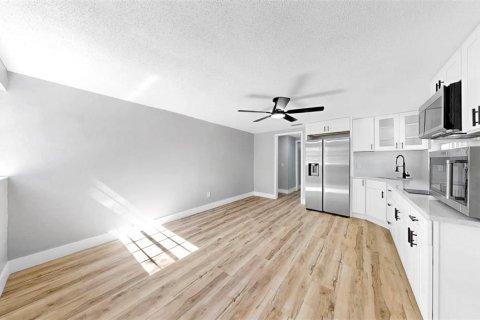 House in Tarpon Springs, Florida 5 bedrooms, 242.85 sq.m. № 1758077 - photo 17