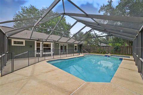 House in Gainesville, Florida 3 bedrooms, 134.71 sq.m. № 2394209 - photo 30