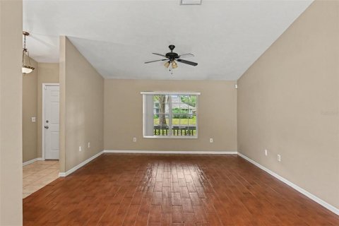 House in Gainesville, Florida 3 bedrooms, 134.71 sq.m. № 2394209 - photo 15