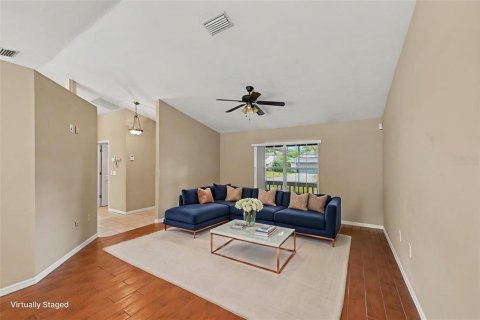 House in Gainesville, Florida 3 bedrooms, 134.71 sq.m. № 2394209 - photo 12