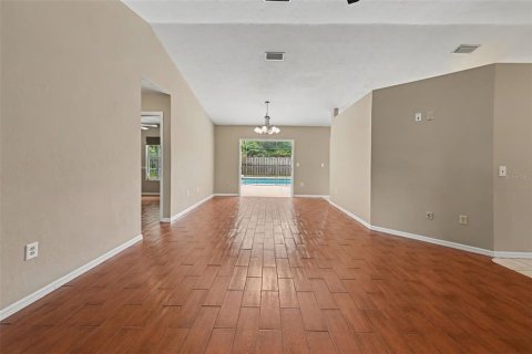House in Gainesville, Florida 3 bedrooms, 134.71 sq.m. № 2394209 - photo 9
