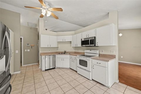 House in Gainesville, Florida 3 bedrooms, 134.71 sq.m. № 2394209 - photo 5