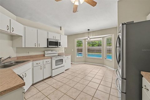 House in Gainesville, Florida 3 bedrooms, 134.71 sq.m. № 2394209 - photo 4