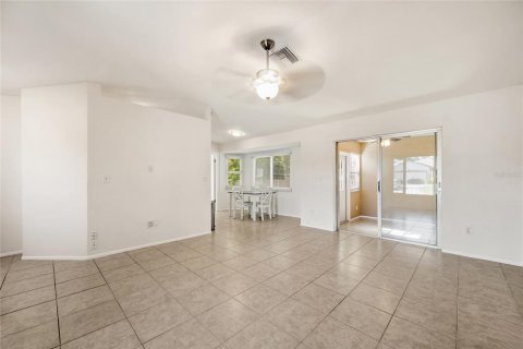 House in Holiday, Florida 4 bedrooms, 118.17 sq.m. № 1850006 - photo 5