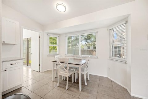 House in Holiday, Florida 4 bedrooms, 118.17 sq.m. № 1850006 - photo 8
